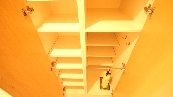 物件内観写真14　(靴箱)