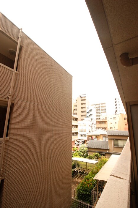 物件内観写真16　(室内からの展望)