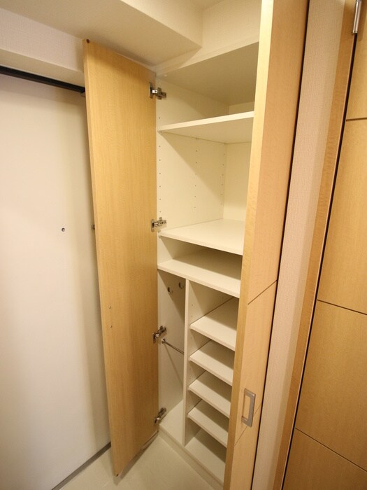 物件内観写真18　(靴箱)