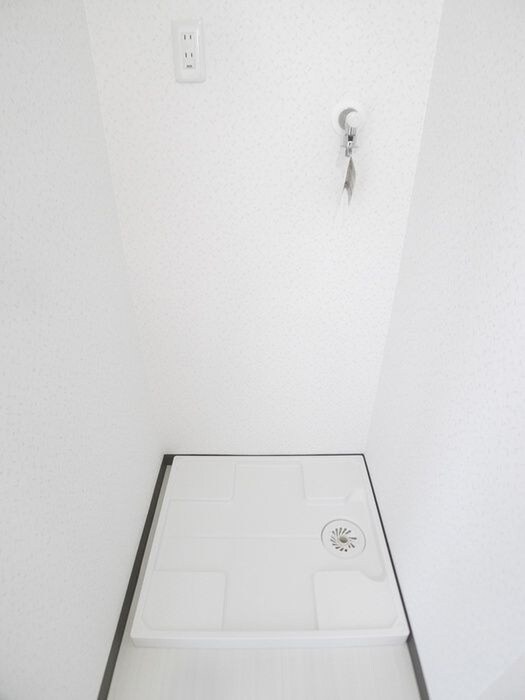 物件内観写真13　(洗濯機置場)