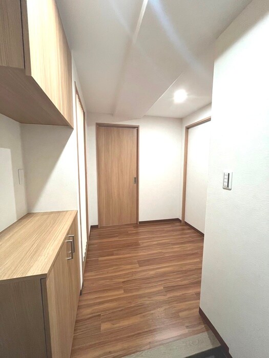 物件内観写真17　(廊下)