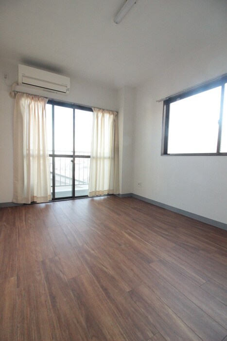 物件内観写真7　(居室)