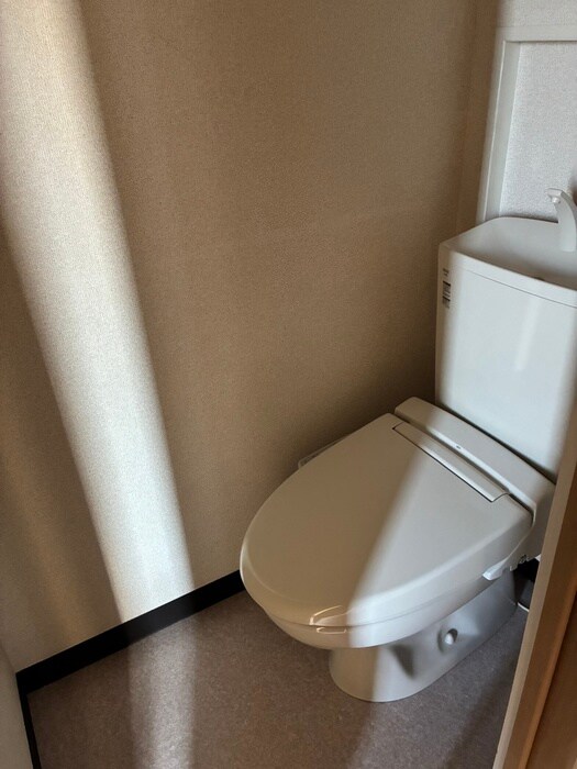 物件内観写真11　(トイレ)