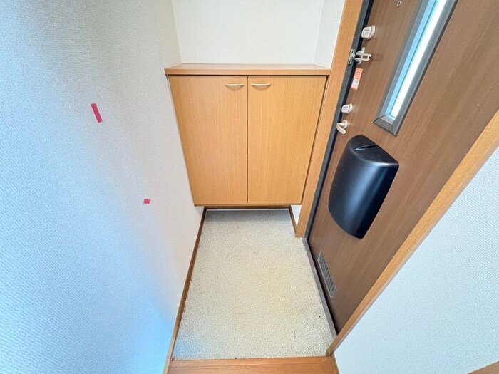 物件内観写真17　(玄関)