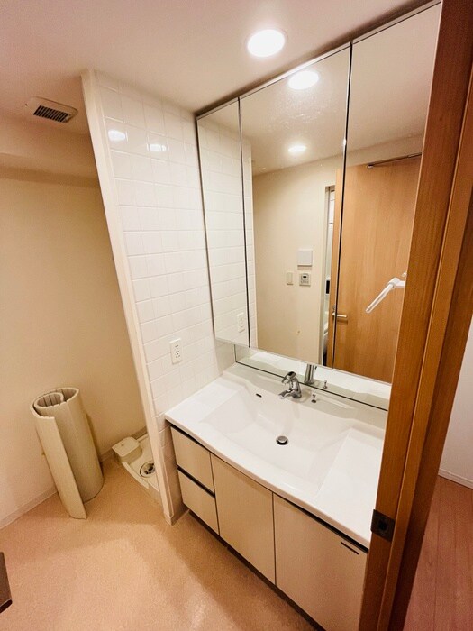 物件内観写真13　(洗面)