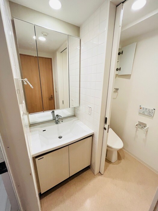 物件内観写真15　(洗面)