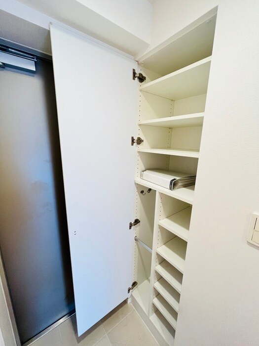 物件内観写真18　(靴箱)