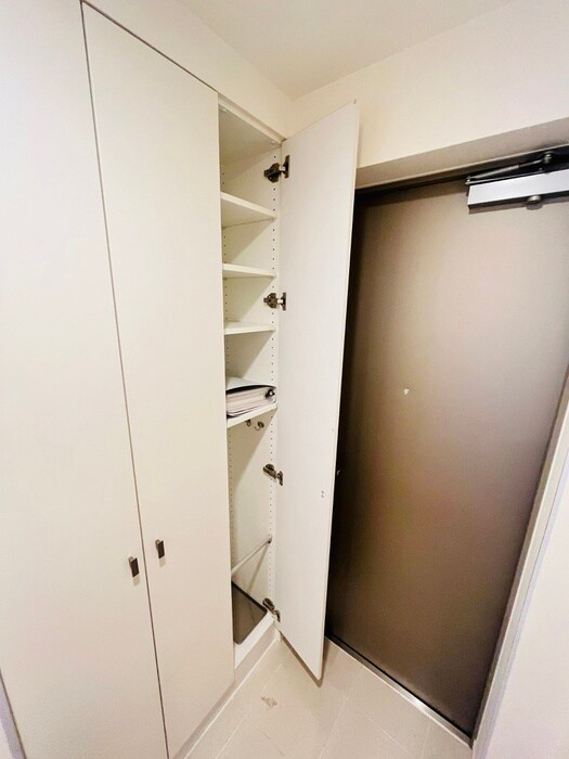 物件内観写真18　(玄関)