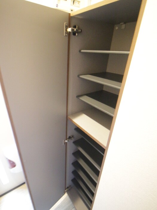 物件内観写真18　(靴箱)