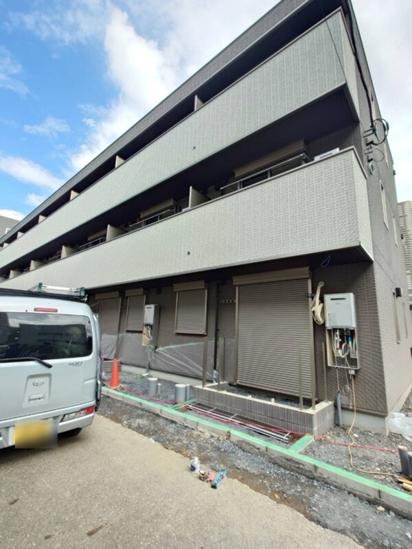 建築中