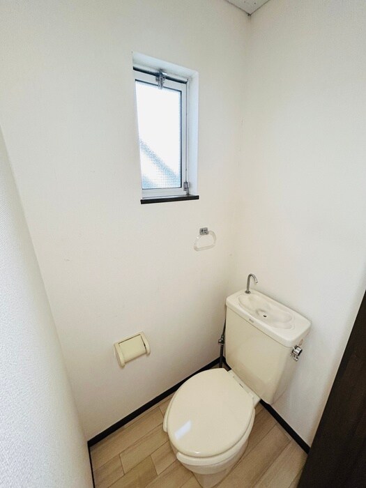 物件内観写真10　(トイレ)