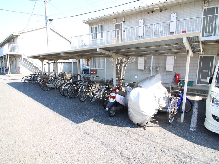 物件外観写真5　(駐輪場)