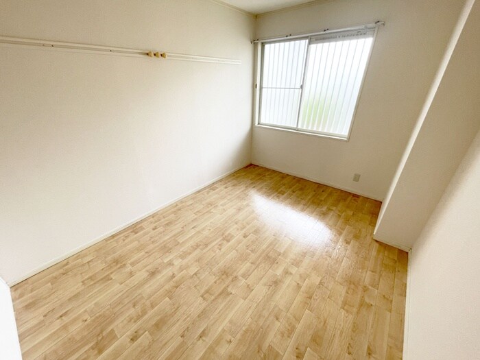 物件内観写真10　(居室)