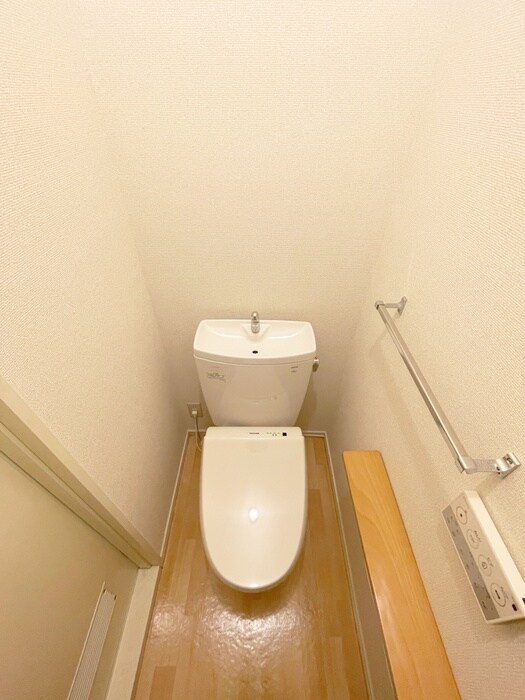 物件内観写真13　(トイレ)