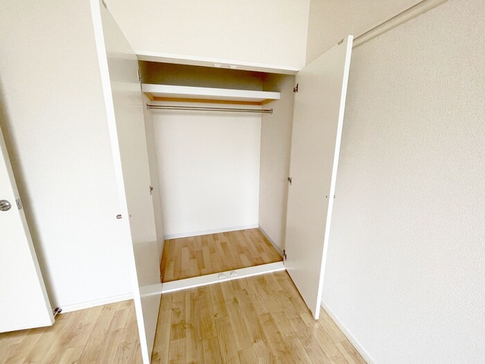 物件内観写真16　(収納)