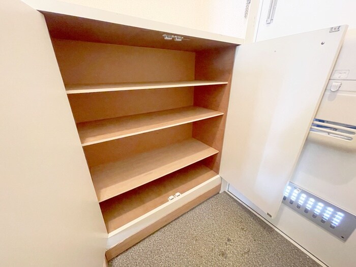 物件内観写真18　(靴箱)