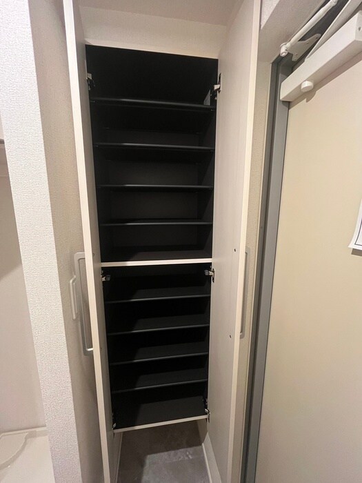 物件内観写真9　(靴箱)