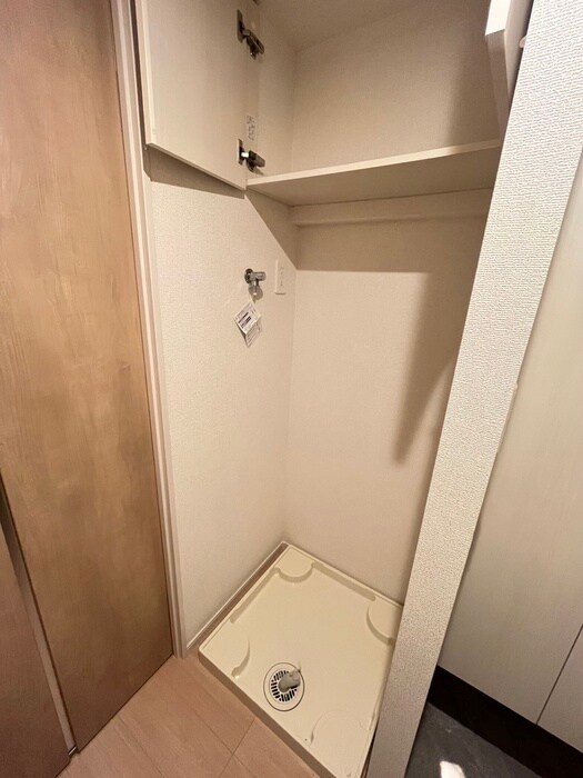 物件内観写真10　(洗濯機置場)