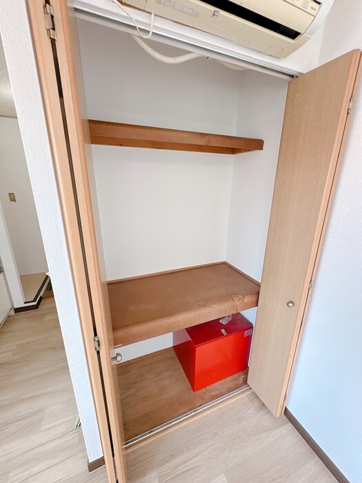 物件内観写真15　(収納)