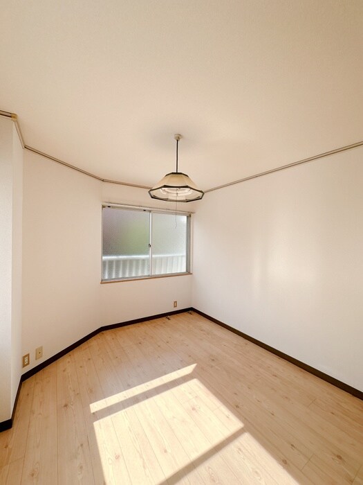 物件内観写真18　(居室)