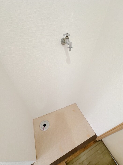 物件内観写真18　(洗濯機置場)