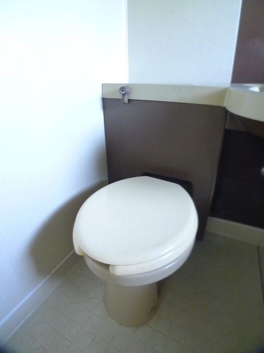 物件内観写真14　(トイレ)