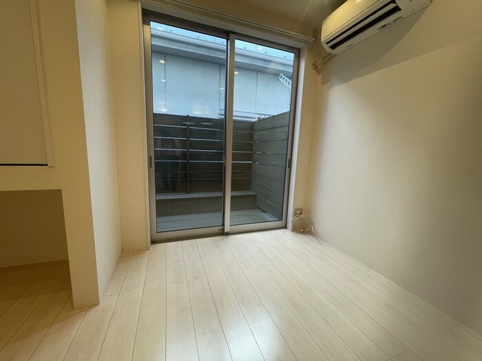 物件内観写真10　(室内からの展望)