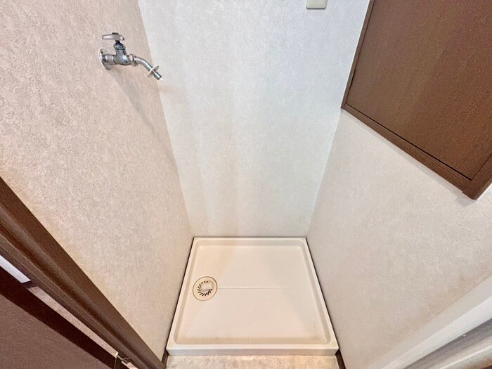 物件内観写真17　(洗濯機置場)