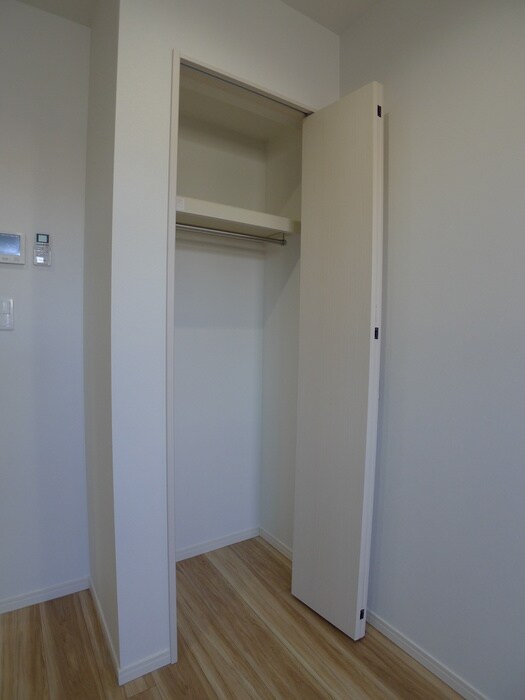 物件内観写真13　(収納)