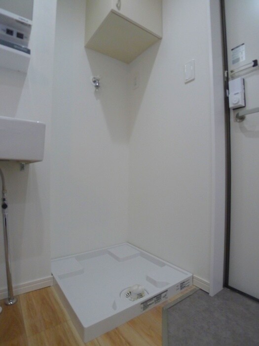 物件内観写真17　(洗濯機置場)