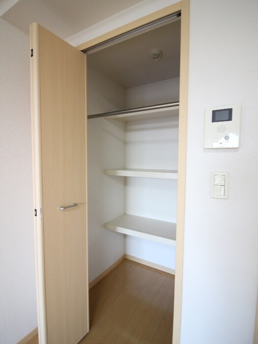 物件内観写真9　(収納)