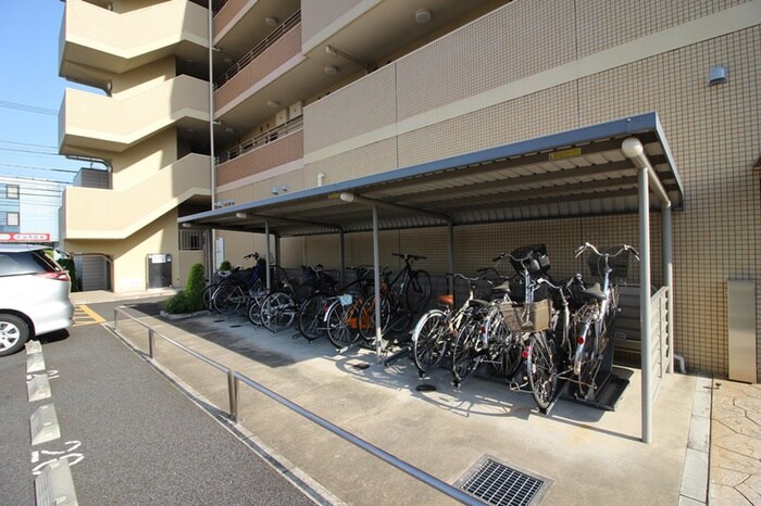 物件外観写真6　(駐輪場)