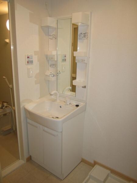 物件内観写真12　(洗面)