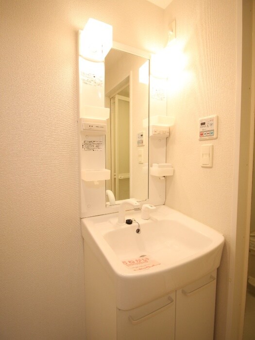 物件内観写真12　(洗面)