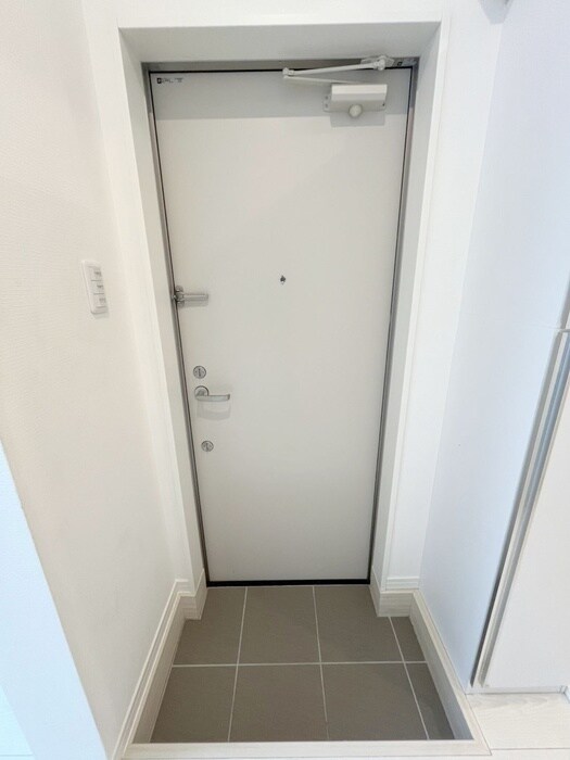 物件内観写真17　(玄関)