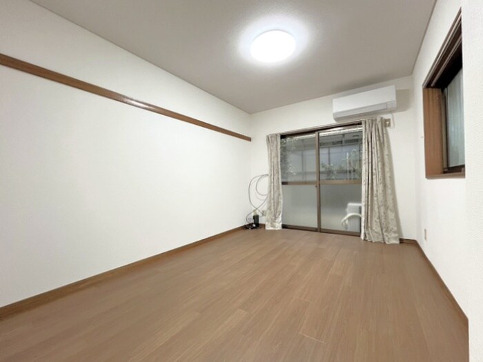 物件内観写真9　(居室)