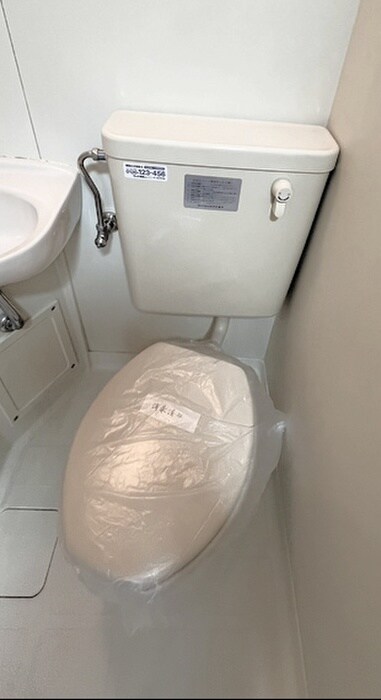 物件内観写真14　(トイレ)