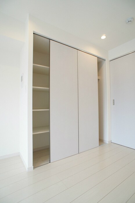 物件内観写真11　(収納)