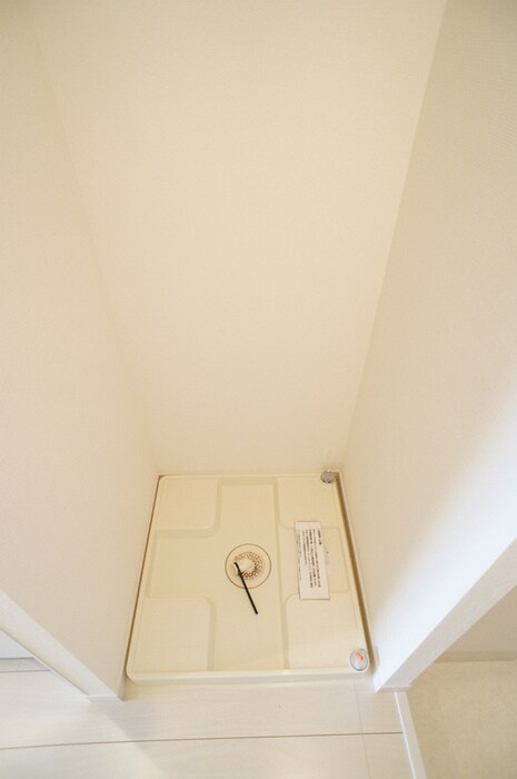 物件内観写真16　(洗濯機置場)