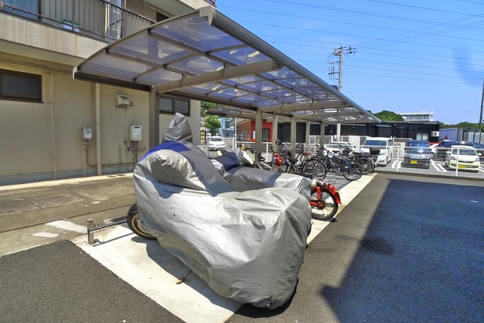 物件外観写真4　(駐輪場)