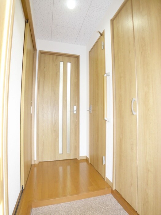 物件内観写真18　(廊下)
