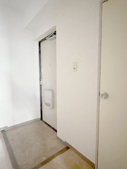 物件内観写真15　(玄関)