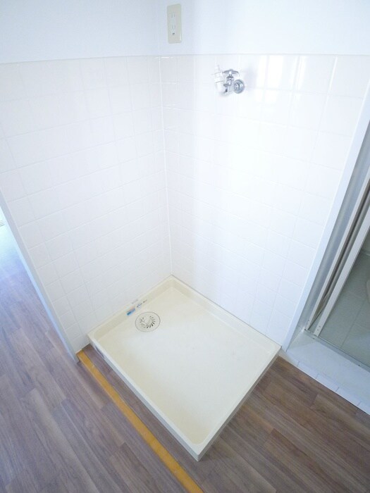 物件内観写真14　(洗濯機置場)