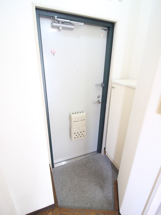 物件内観写真5　(玄関)