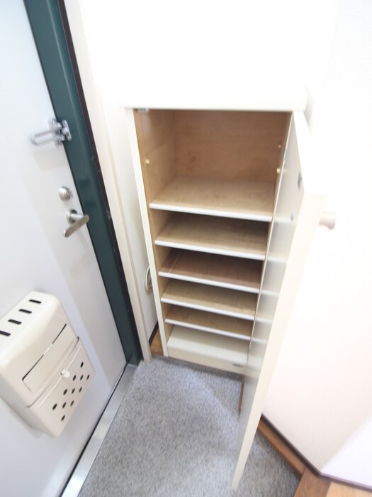 物件内観写真6　(靴箱)