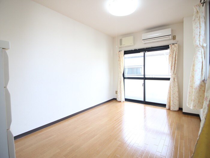 物件内観写真10　(居室)