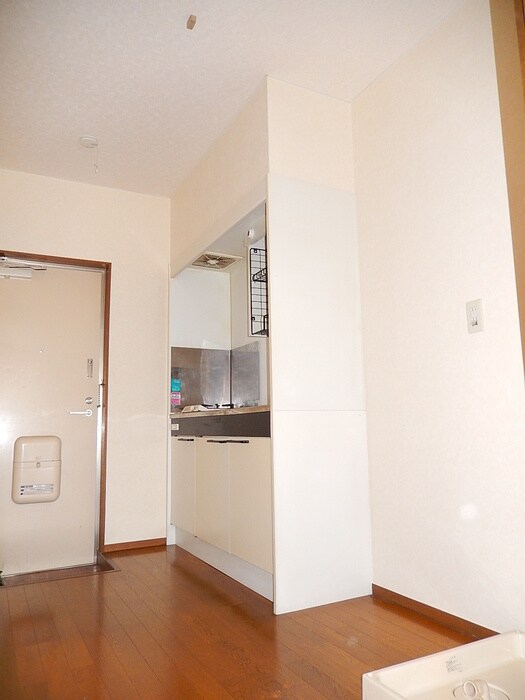 物件内観写真10　(廊下)