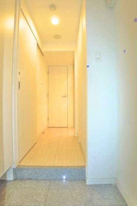 物件内観写真7　(玄関)