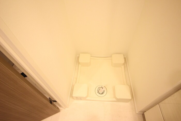 物件内観写真15　(洗濯機置場)