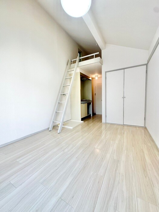 物件内観写真10　(居室)